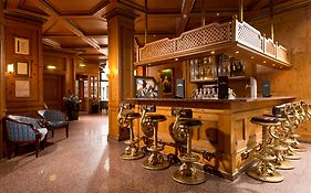 King'S Hotel Center Superior